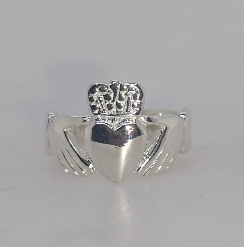 STERLING SILVER SOLID CLADDAGH RING FINGER SIZE U