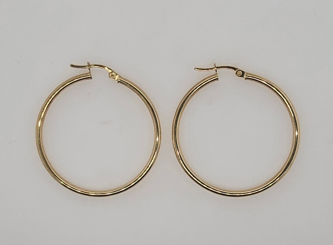 9CT YELLOW GOLD IMPORTED 2MM X 30MM HOOP EARRINGS