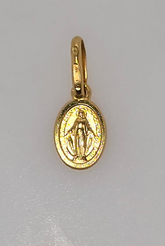 18CT YELLOW GOLD ITALIAN IMPORTED SMALL OVAL MADONNA CHARM