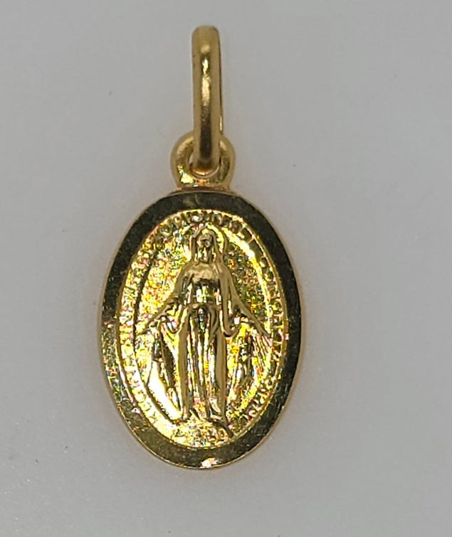 18CT YELLOW GOLD IMPORTED 13MM X 9.3MM OVAL MADONNA CHARM.