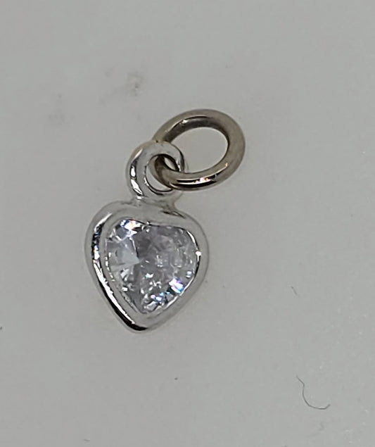 18CT WHITE GOLD IMPORTED 6MM BEZEL SET CUBIC ZIRCONIA HEART CHARM