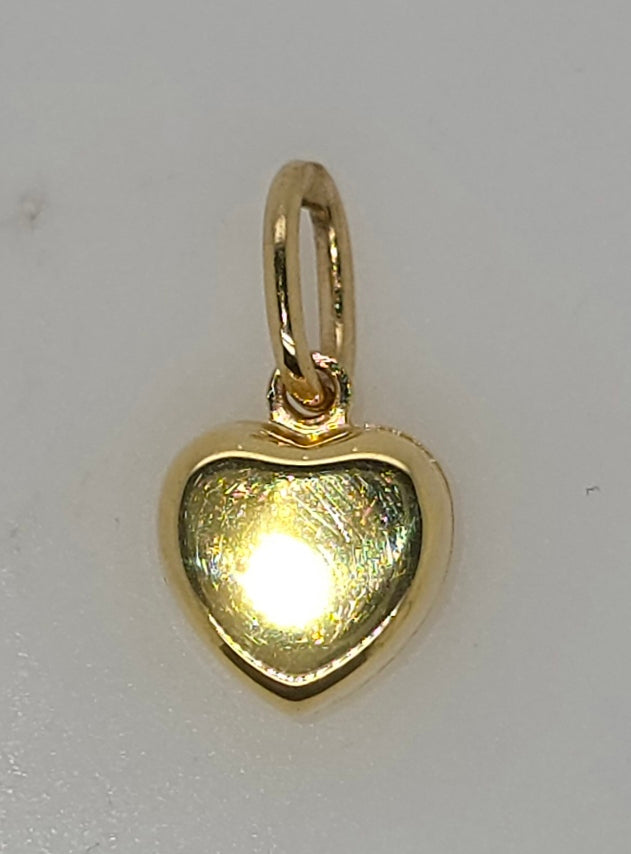 18CT YELLOW GOLD IMPORTED 8.5MM HEART BOX SHAPE CHARM.