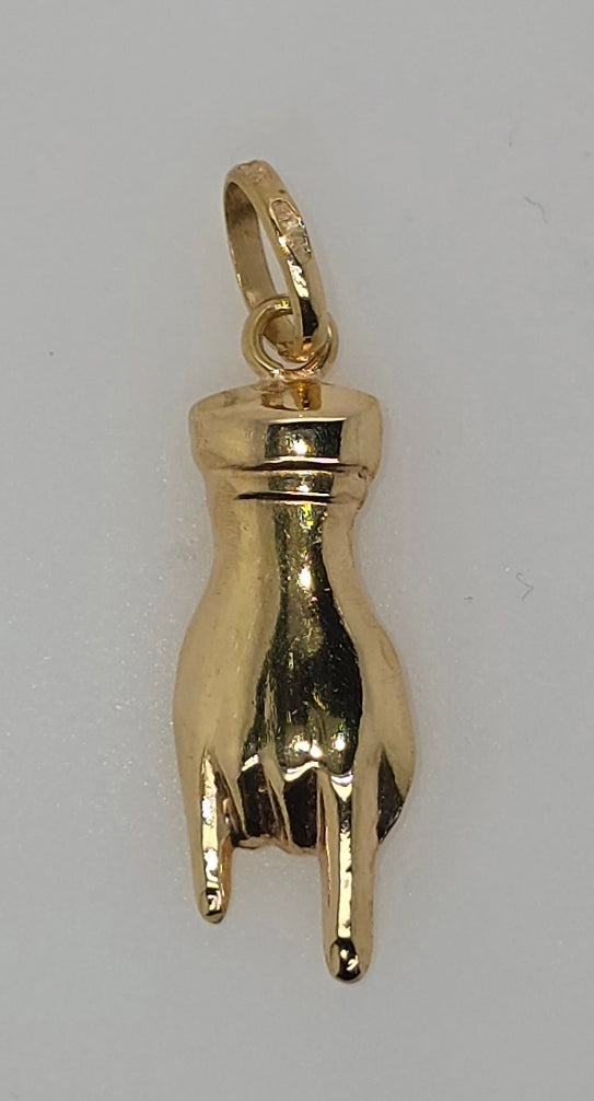 18CT YELLOW GOLD ITALIAN IMPORTED 22MM HAND CHARM.