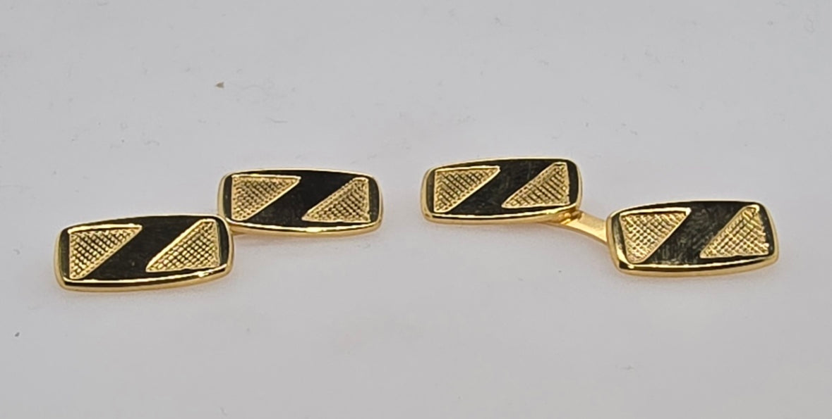 18CT YELLOW GOLD IMPORTED RECTANGLE FANCY CUFF LINKS.