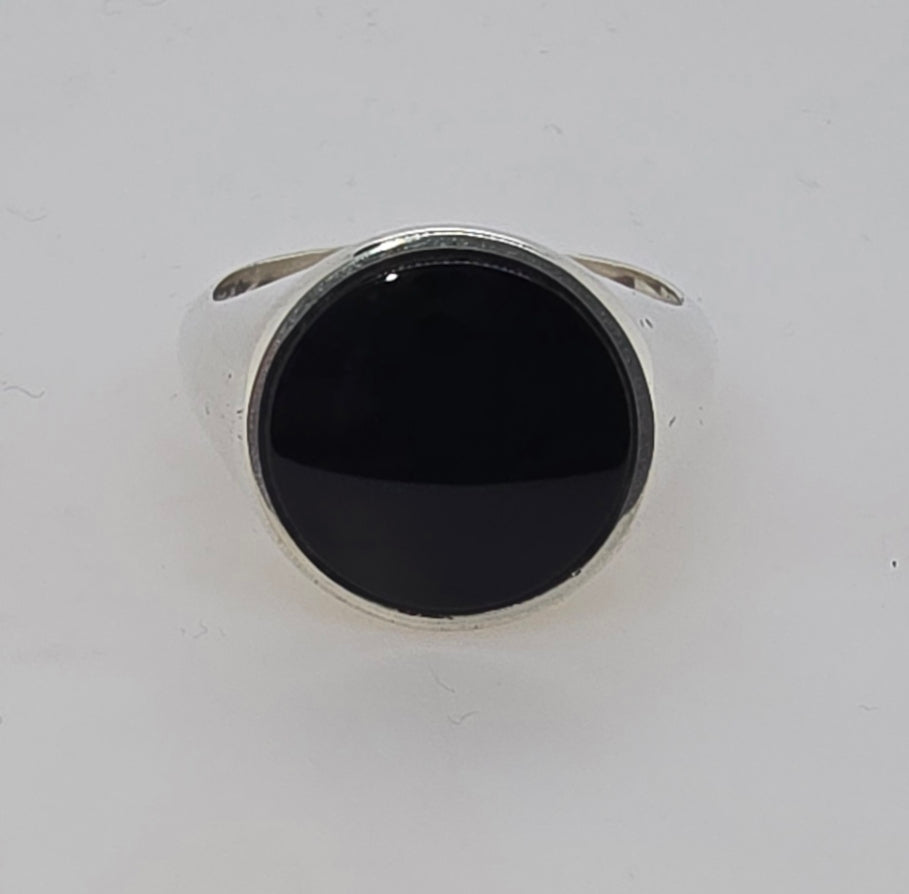 STERLING SILVER SOLID 16MM ROUND ONYX RING 15.7GRAMS FINGER SIZE Z.