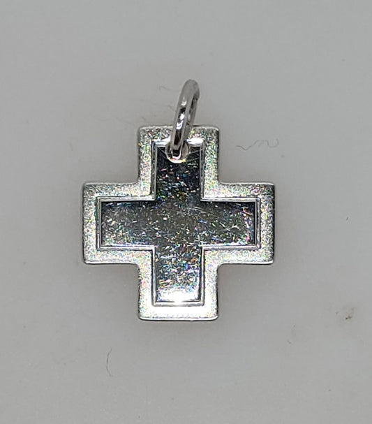 18CT WHITE GOLD IMPORTED SOLID 12.2MM X 12.2MM PATTERN CROSS.