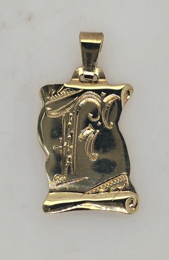 9CT YELLOW GOLD SOLID 17MM X 12.7MM SCROLL PENDANT.