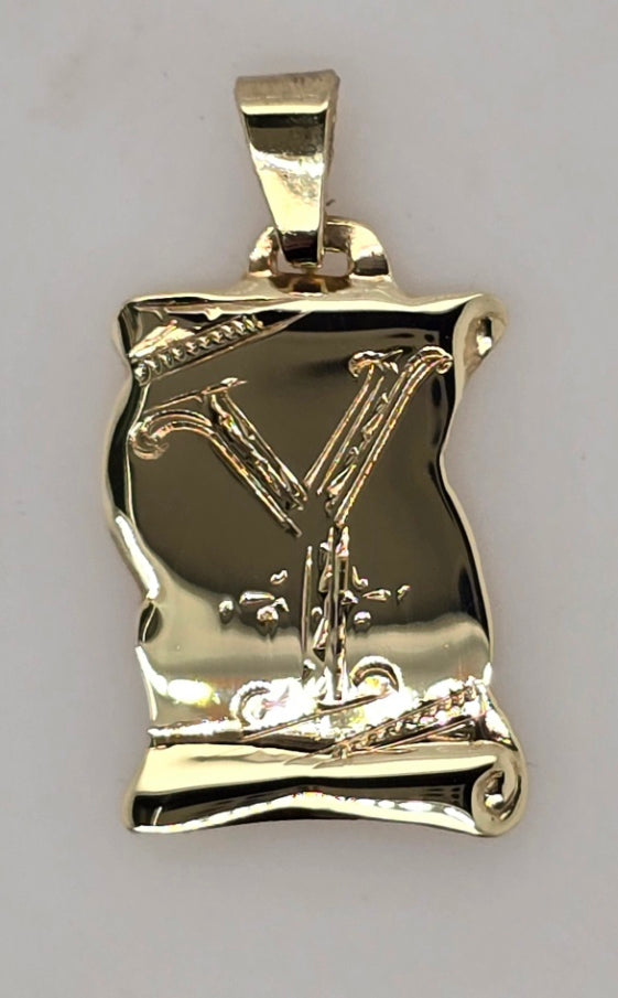 9CT YELLOW GOLD SOLID 17MM X 12.7MM SCROLL WITH ENGRAVED Y.