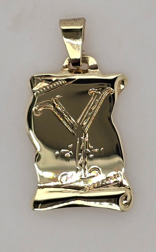 9CT YELLOW GOLD SOLID 17MM X 12.7MM SCROLL WITH ENGRAVED Y.