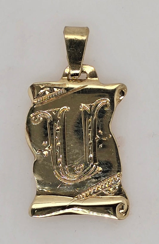 9CT YELLOW GOLD SOLID 17MM X 12.7MM SCROLL WITH ENGRAVED U.