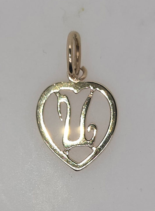 9CT YELLOW GOLD 15MM HEART WITH INITIAL U PENDANT.