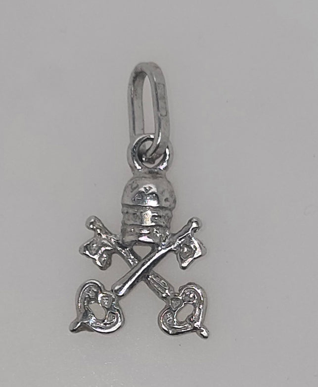 STERLING SILVER 13MM VATICAN CITY HOLY SEE COAT OF ARMS PENDANT.