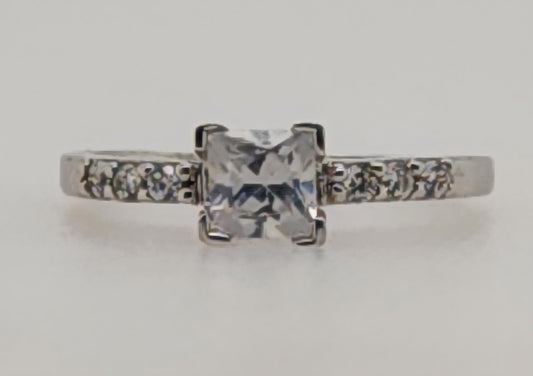 STERLING SILVER CLAW SET CUBIC ZIRCONIA PRINCESS CUT AND ROUND RING.