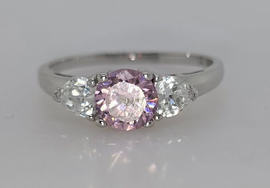 STERLING SILVER CUBIC ZIRCONIA 3 STONE RING.