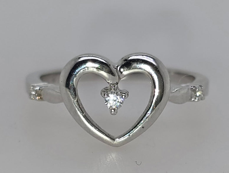 STERLING SILVER 10MM OPEN HEART RINGNTER.