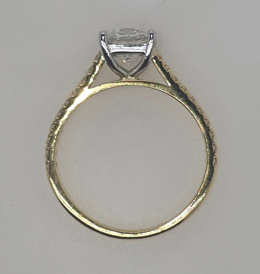 18CT TWO TONE CUSHION CUT FOUR CLAW LAB GROWN DIAMOND RING.