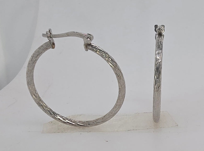 18CT WHITE GOLD IMPORTED 1.7MM X 20MM PATTERN HOOP EARRINGS