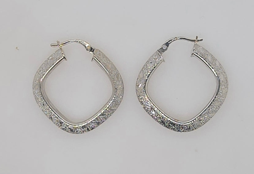18CT WHITE GOLD ITALIAN FANCY HOOP EARRINGS