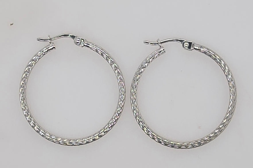 18CT WHITE GOLD ITALIAN 2MM X 25MM PATTERN HOOP EARRINGS