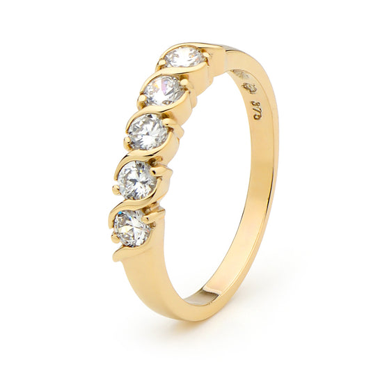 9CT YELLOW GOLD ZIRCONIA BEZEL AND CLAW SET RING