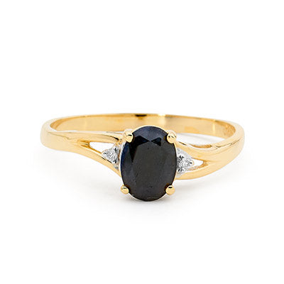 9CT YELLOW GOLD AUSTRALIAN OVAL SAPPHIRE AND DIAMOND RING.