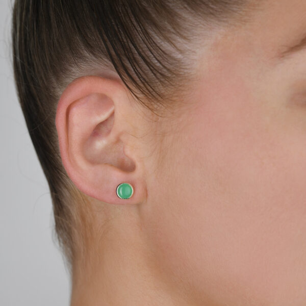 VOT TRESKOW STERLING SILVER 6MM ROUND CHRYSOPRASE STUD EARRINGS. CRYE01