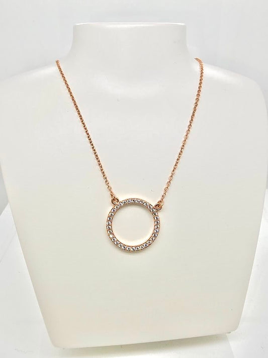 9CT ROSE GOLD CUBIC ZIRCONIA CIRCLE PENDANT WITH 43CM FINE TRACE CHAIN