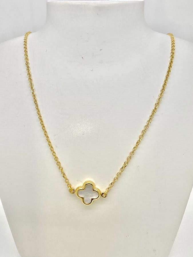 9CT YELLOW GOLD IMPORTED MOTHER OF PEARL CLOVER NECKLACE