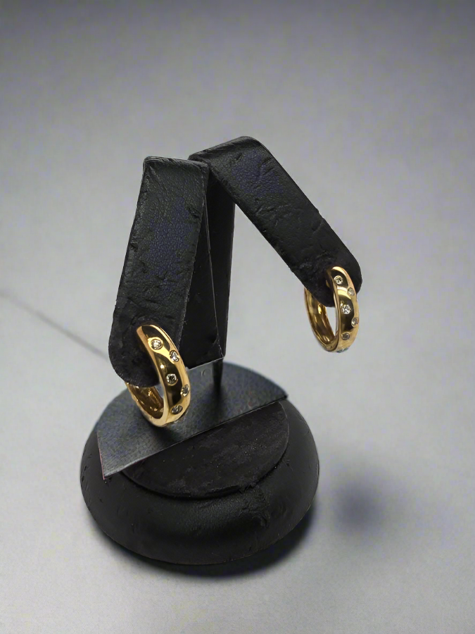 9CT YELLOW GOLD DIAMOND HUGGIE EARRINGS