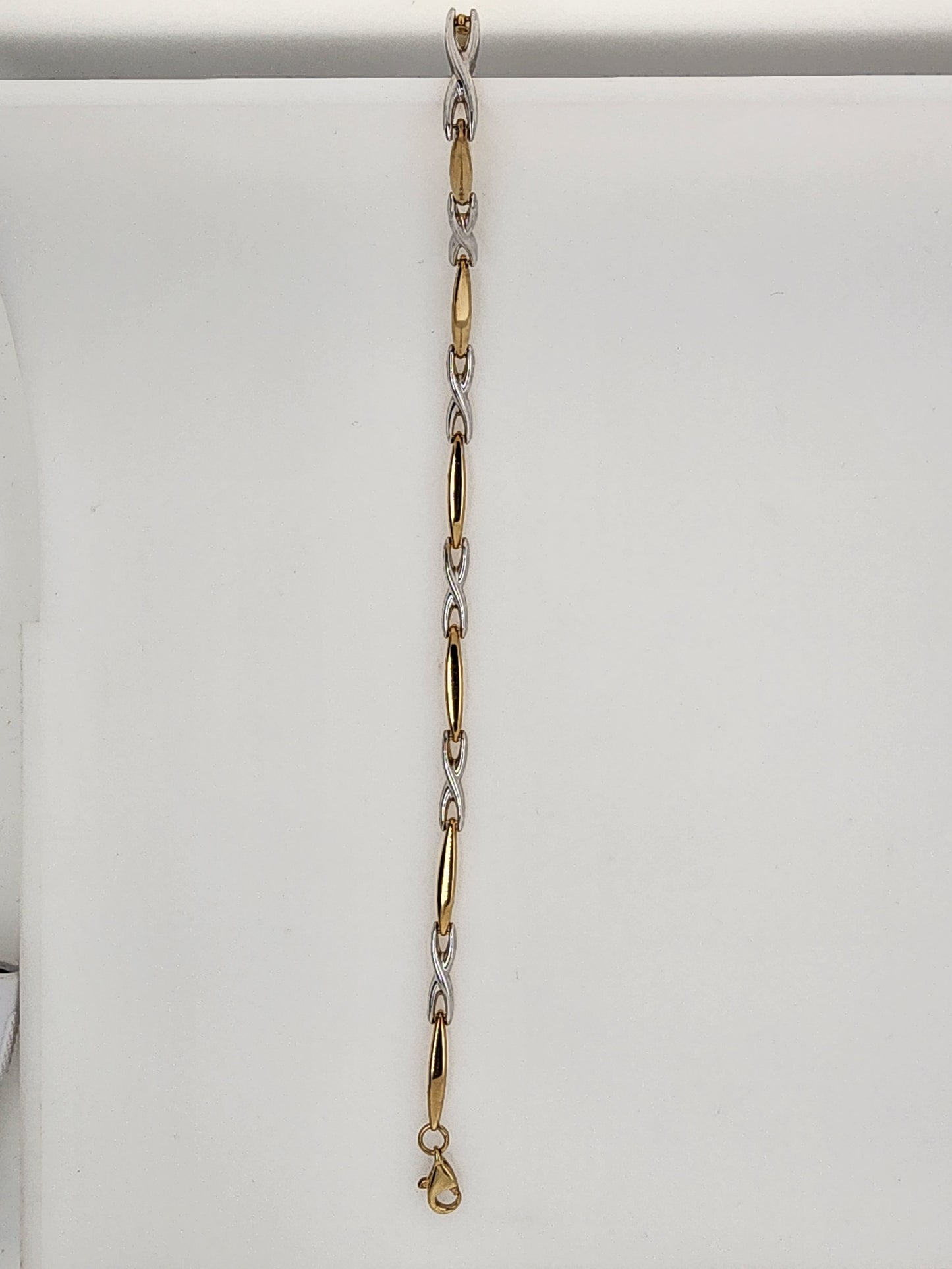 9CT TWO TONE  19CM BAR BRACELET.