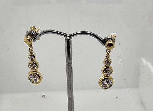 9CT YELLOW GOLD BEZEL SET DROP CUBIC ZIRCONIA STUD EARRINGS.