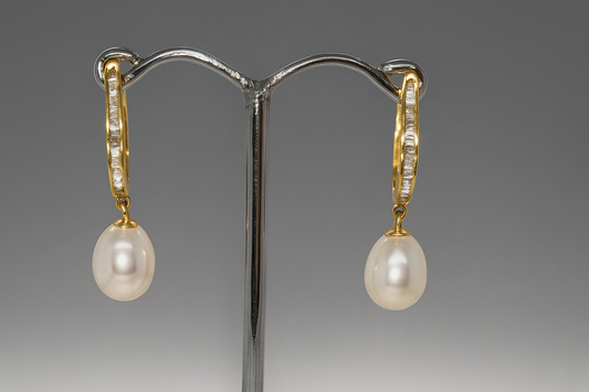9CT YELLOW GOLD FRESHWATER PEARL AND DIAMOND EARRINGS