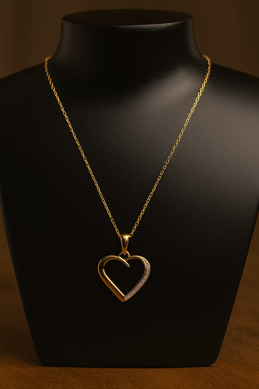 9CT YELLOW GOLD DIAMOND OPEN HEART PENDANT WITH 9CT GOLD TRACE CHAIN
