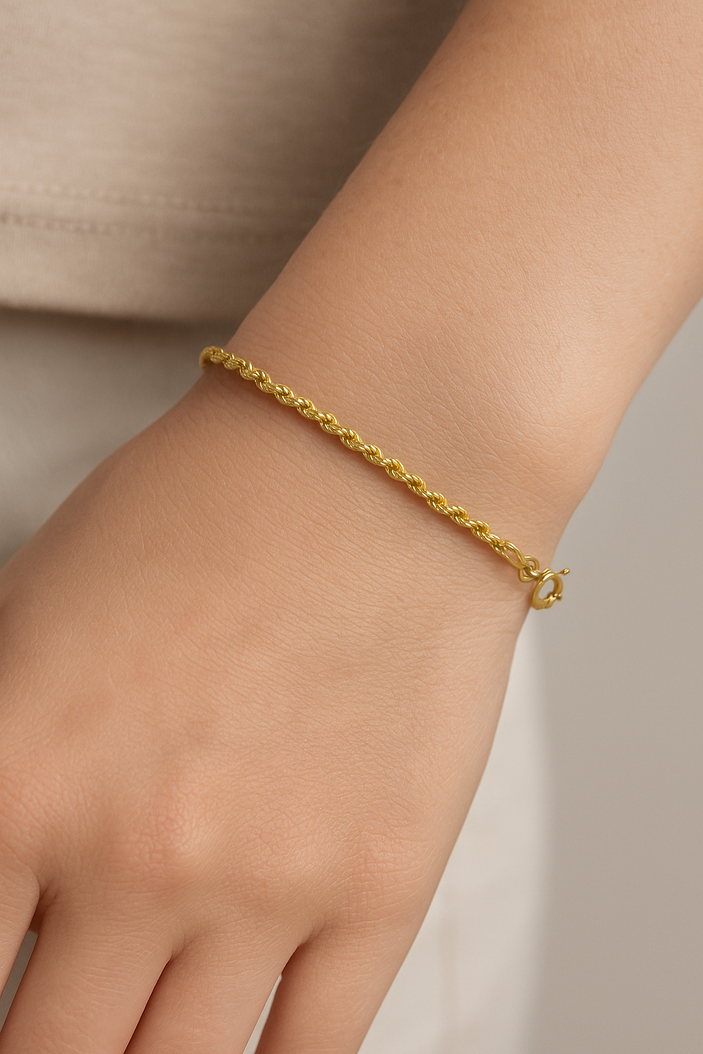 9CT YELLOW GOLD ITALIAN 19CM X 2.72MM DIAMOND CUT ROPE BRACELET.