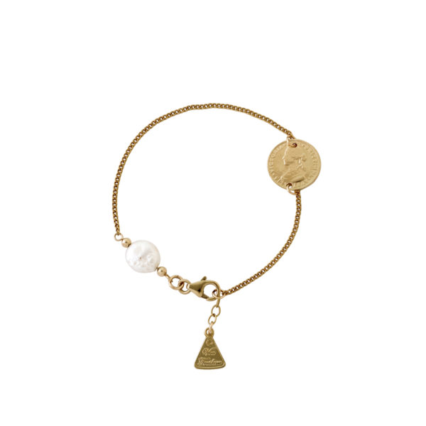 VON TRESKOW YELLOW GOLD FILLED FINE CURB BRACELET WITH KESHI PEARL AND THREEPENCE TOKEN. KLB04-Y