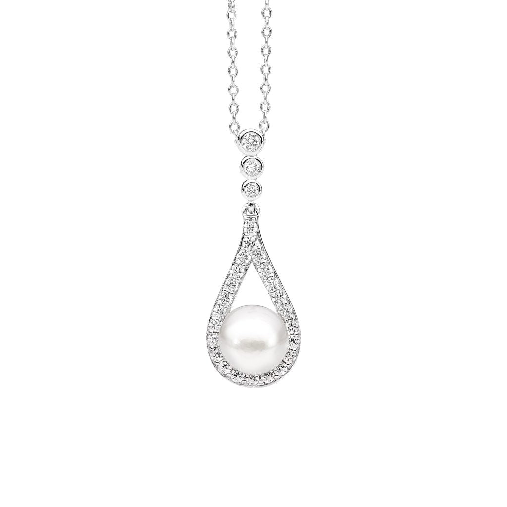 ELLANI STERLING SILVER R PENDANT WITH FRESHWATER PEARL AND CHAIN. P802