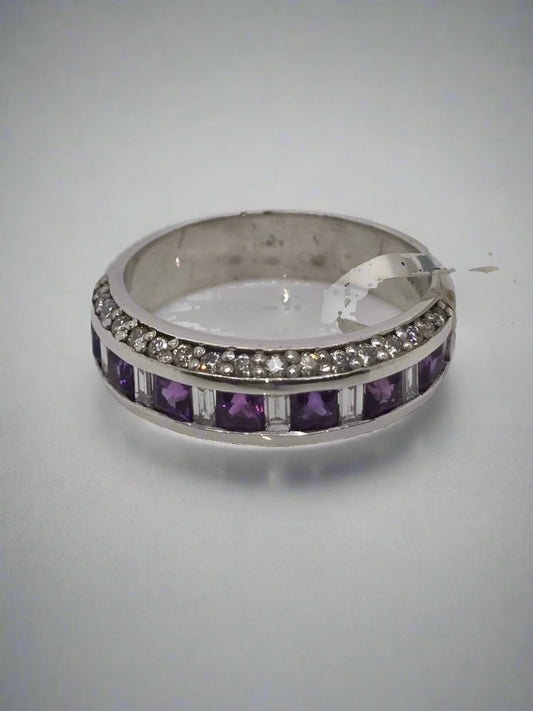 18CT WHITE GOLD DIAMOND & AMETHYST RING