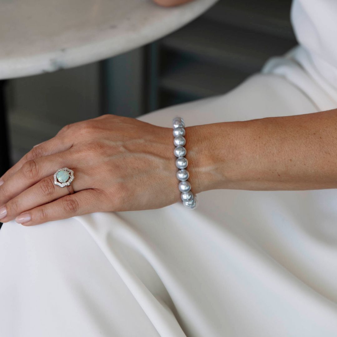 GREY 9.5-10MM FRESHWATER PEARL ELASTIC BRACELET