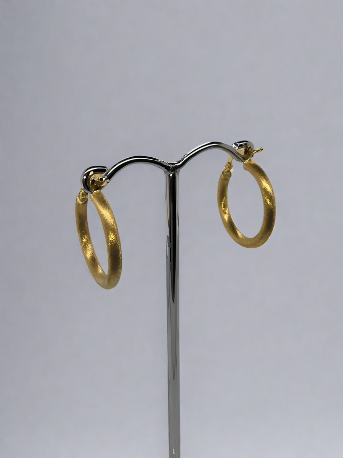 18CT YELLOW GOLD BRUSH HOOP EARRINGS