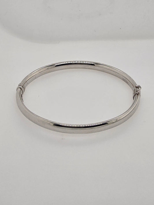 9CT WHITE GOLD 6X63MM HOLLOW HINGED BANGLE