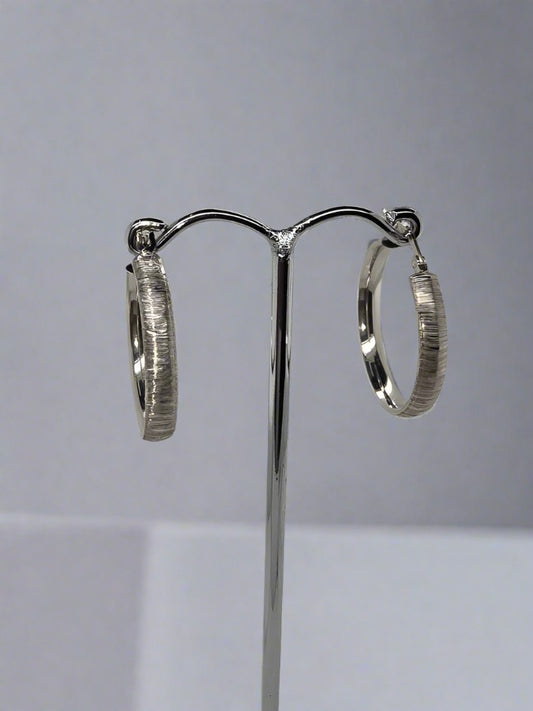 18CT WHITE GOLD GOLD IMPORTED 4MM X 20MM PATTERN HOOP EARRINGS