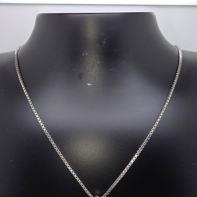 18CT WHITE GOLD IMPORTED ITALIAN 4.41GRAM BOX 45CM x 1.2MM WIDE CHAIN