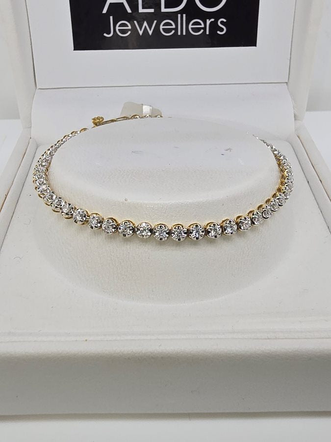 18CT YELLOW GOLD 18CM DIAMOND TENNIS BRACELET