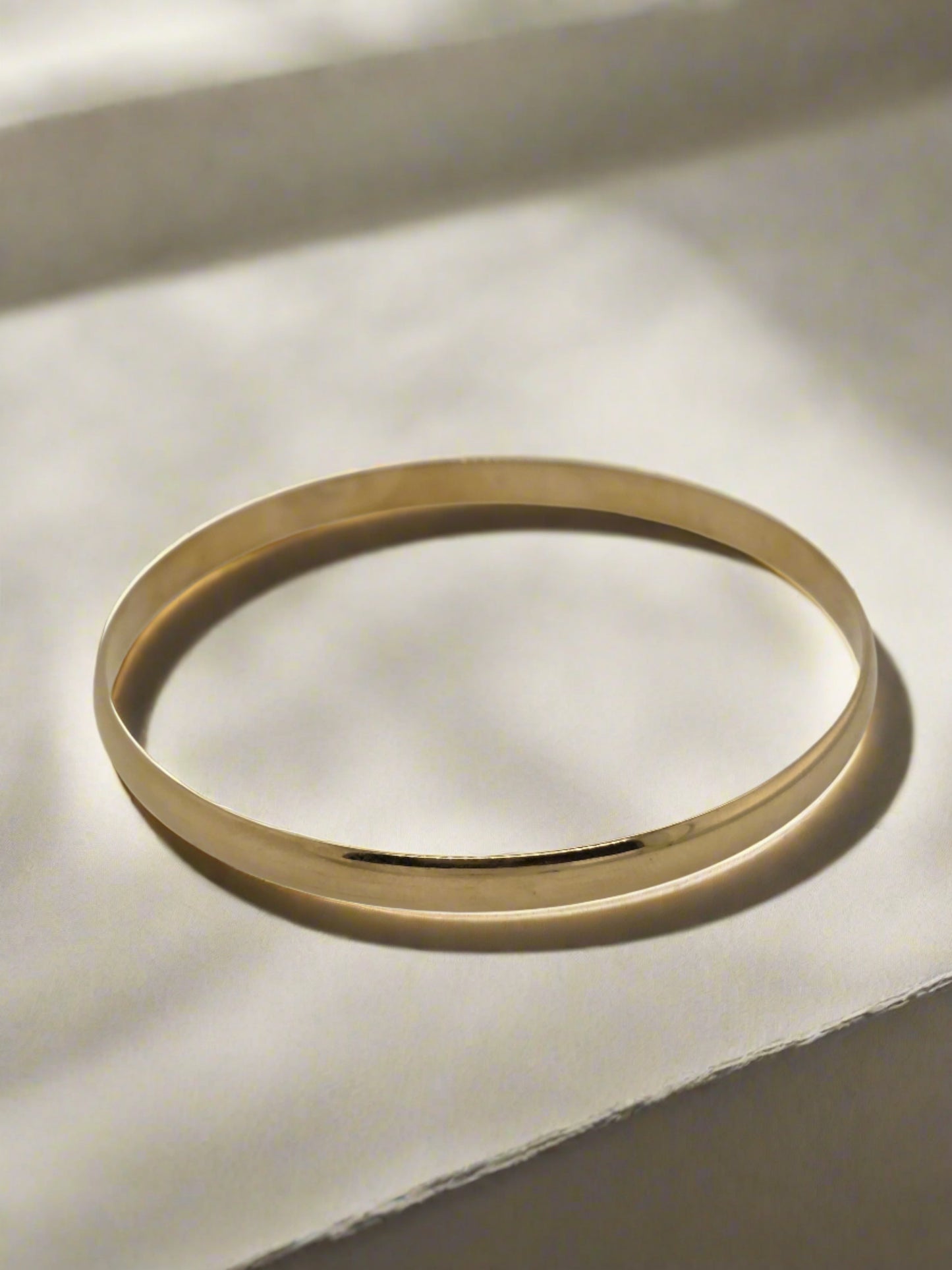 9CT YELLOW GOLD ROUND SOLID BANGLE