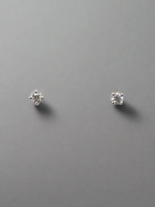 14CT WHITE GOLD DIAMOND STUD EARRINGS