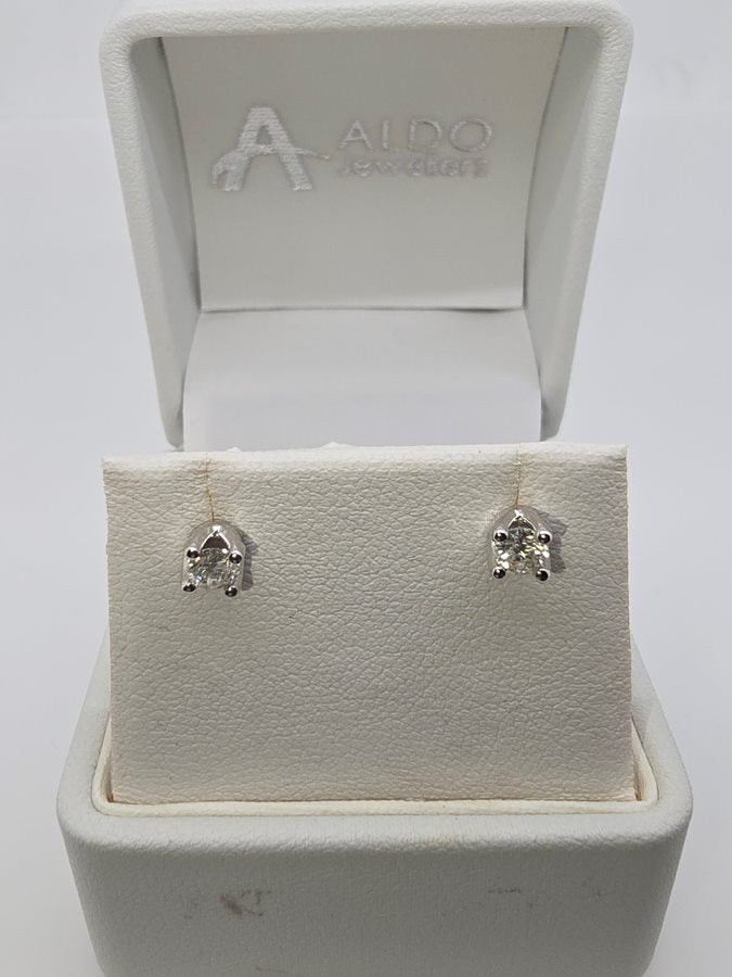 10CT WHITE GOLD 4 CLAW SET DIAMOND STUDS