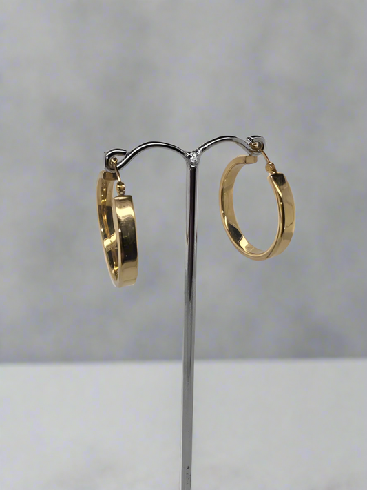 9CT YELLOW GOLD SQUARED EDGE HOOP EARRINGS.