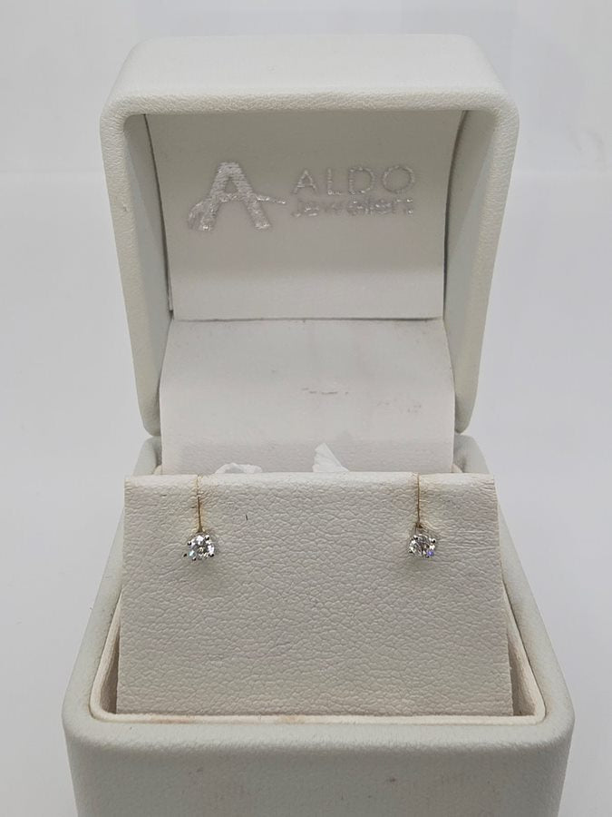 9CT WHITE GOLD 4 CLAW DIAMOND STUDS