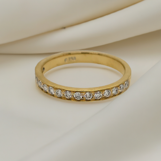 18CT YELLOW GOLD GRAIN SET DIAMOND RING