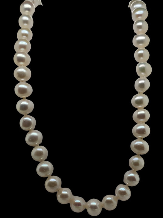 9-10MM WHITE FRESH WATER PEARL STRAND 80CMS